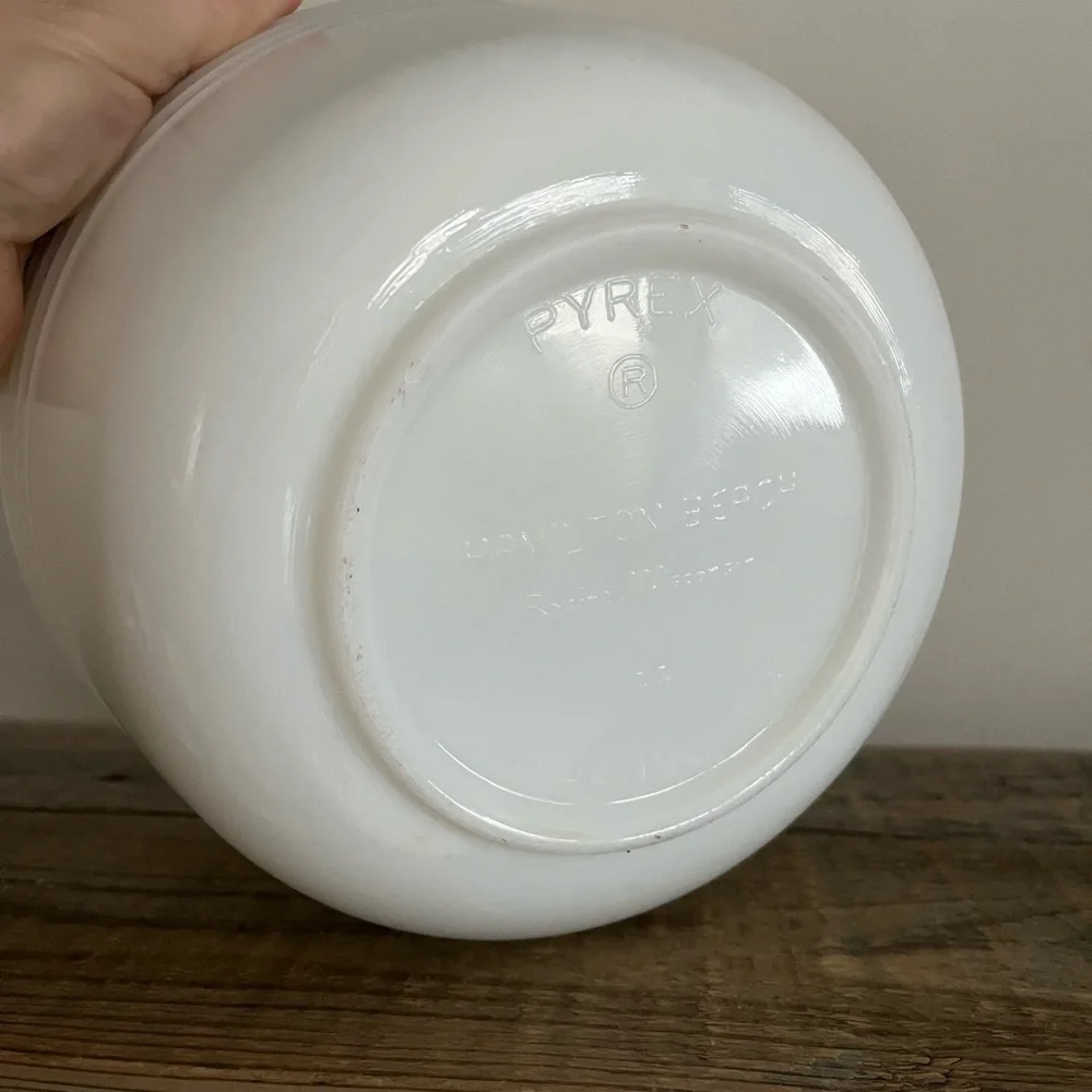 Pyrex Milk Glass Mixing Bowl for Hamilton Beach